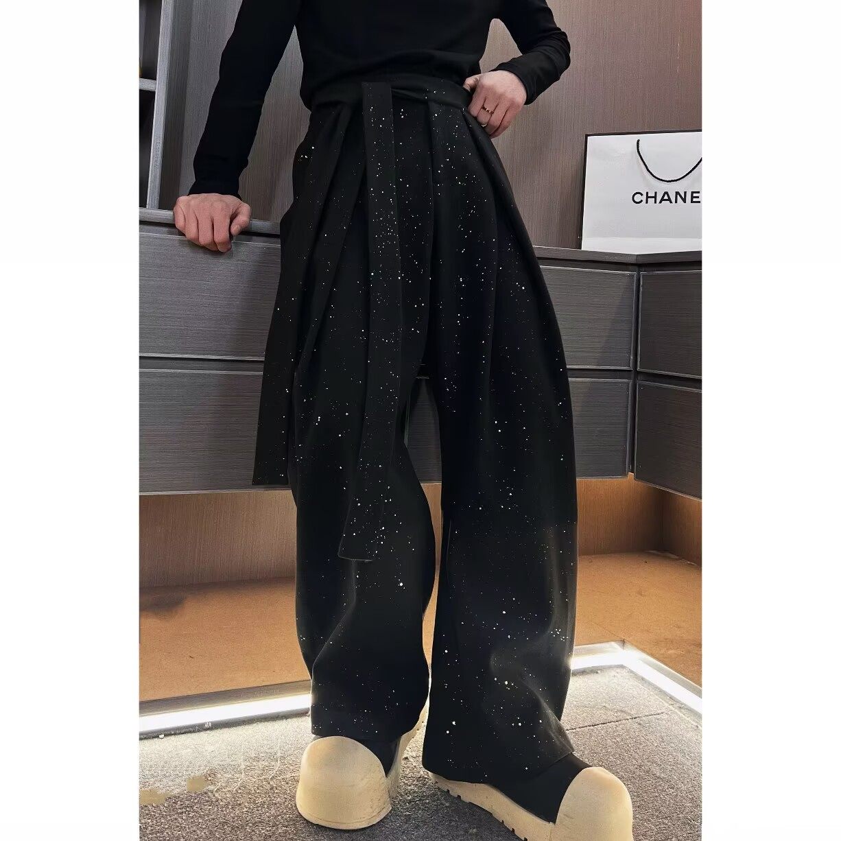 设计款满天星烫金阔腿裤男宽松秋冬季新款时尚毛呢面料褶皱弯刀裤,淘宝优惠券,粉丝福利购,淘宝优惠卷