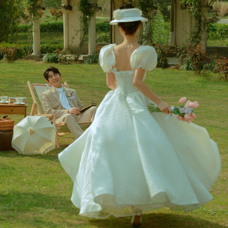 新款影楼主题情侣写真法式复古婚纱 耳夲婚纱