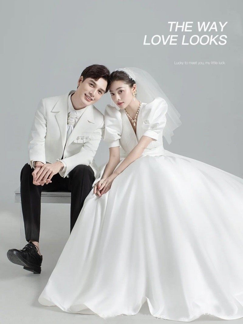 新款影楼主题情侣写真复古白色婚纱 耳夲礼服/晚装