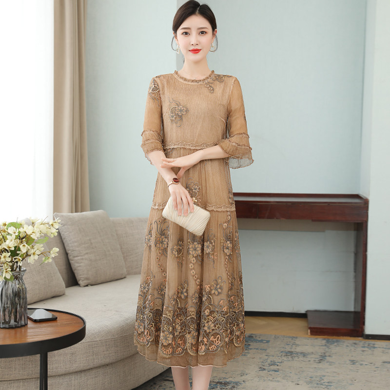 2022年夏季新款刺绣桑蚕丝连衣裙 枫紫连衣裙