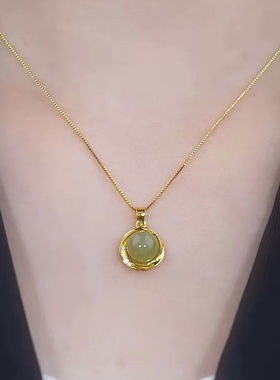 气质圆形绿珠珠项链小众设计感