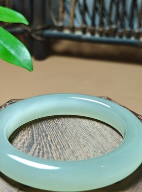 和田玉冰晴水手镯高冰起荧光