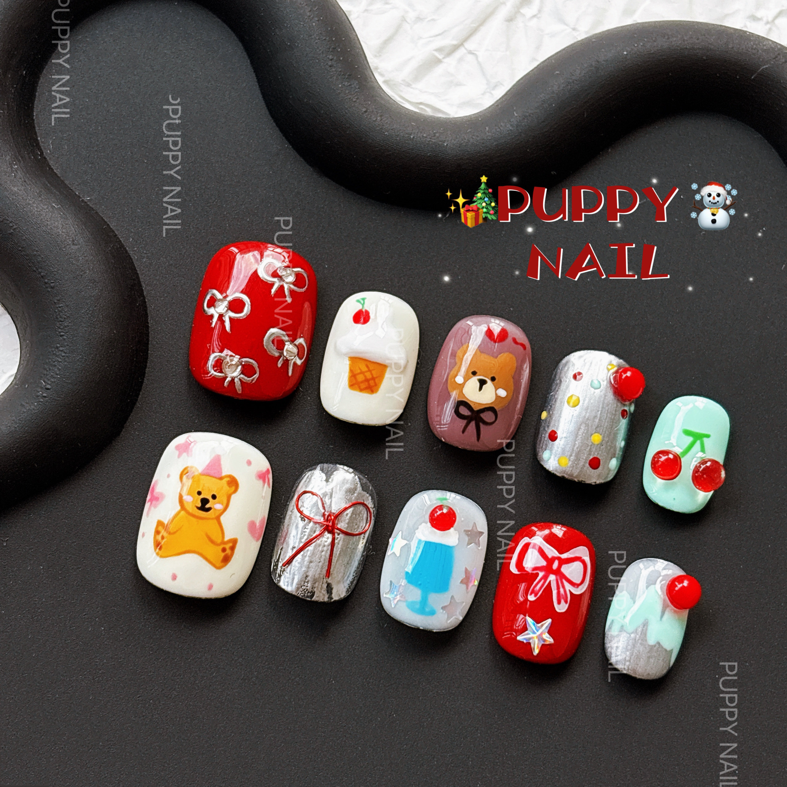 PUPPY家 圣诞新年小熊手绘穿戴甲可爱卡通美甲显白秋冬美甲红色,淘宝优惠券,粉丝福利购,淘宝优惠卷