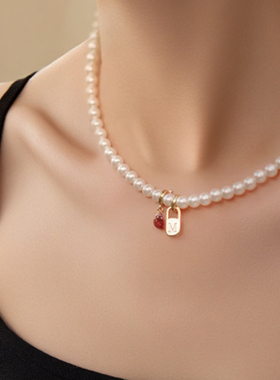 Annaya字母牌施家珍珠项链