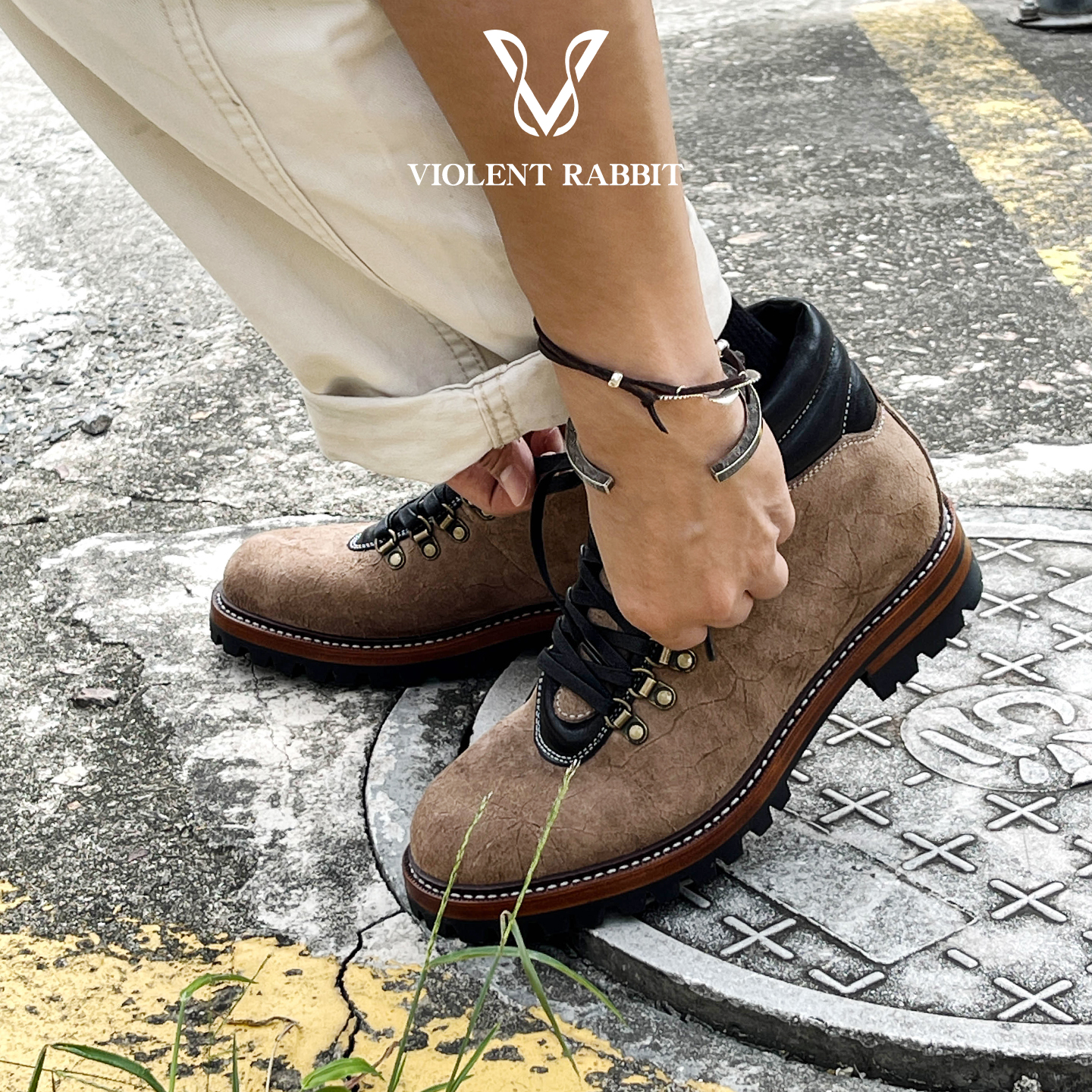 VR兔爷CFS浅卡其疯牛皮工装靴户外登山鞋手工固特异工艺异形山脉 - 图2
