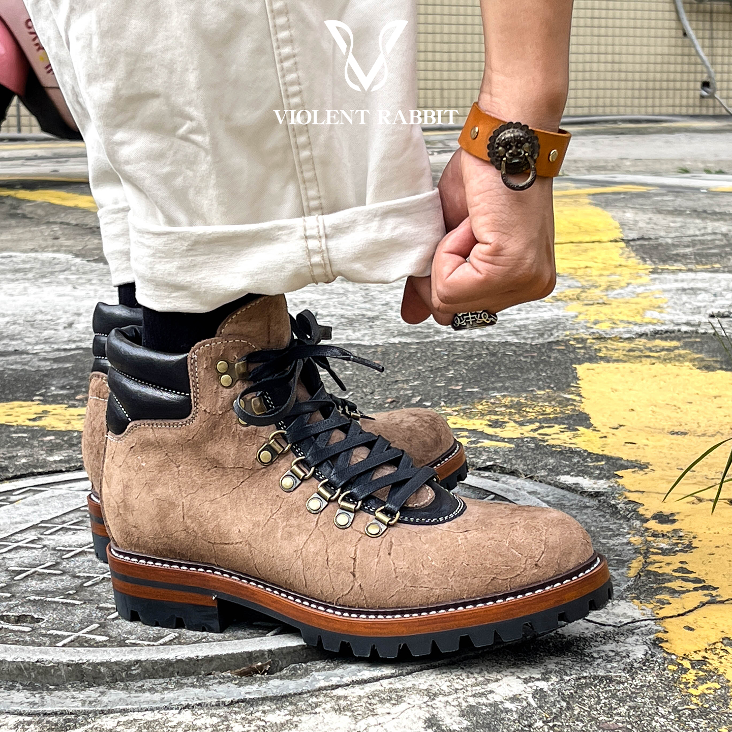 VR兔爷CFS浅卡其疯牛皮工装靴户外登山鞋手工固特异工艺异形山脉 - 图3