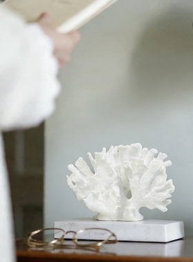 新中式白色珊瑚造型树脂摆件礼盒
