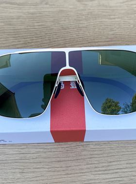 马登超轻无螺丝帅气尼龙偏光墨镜