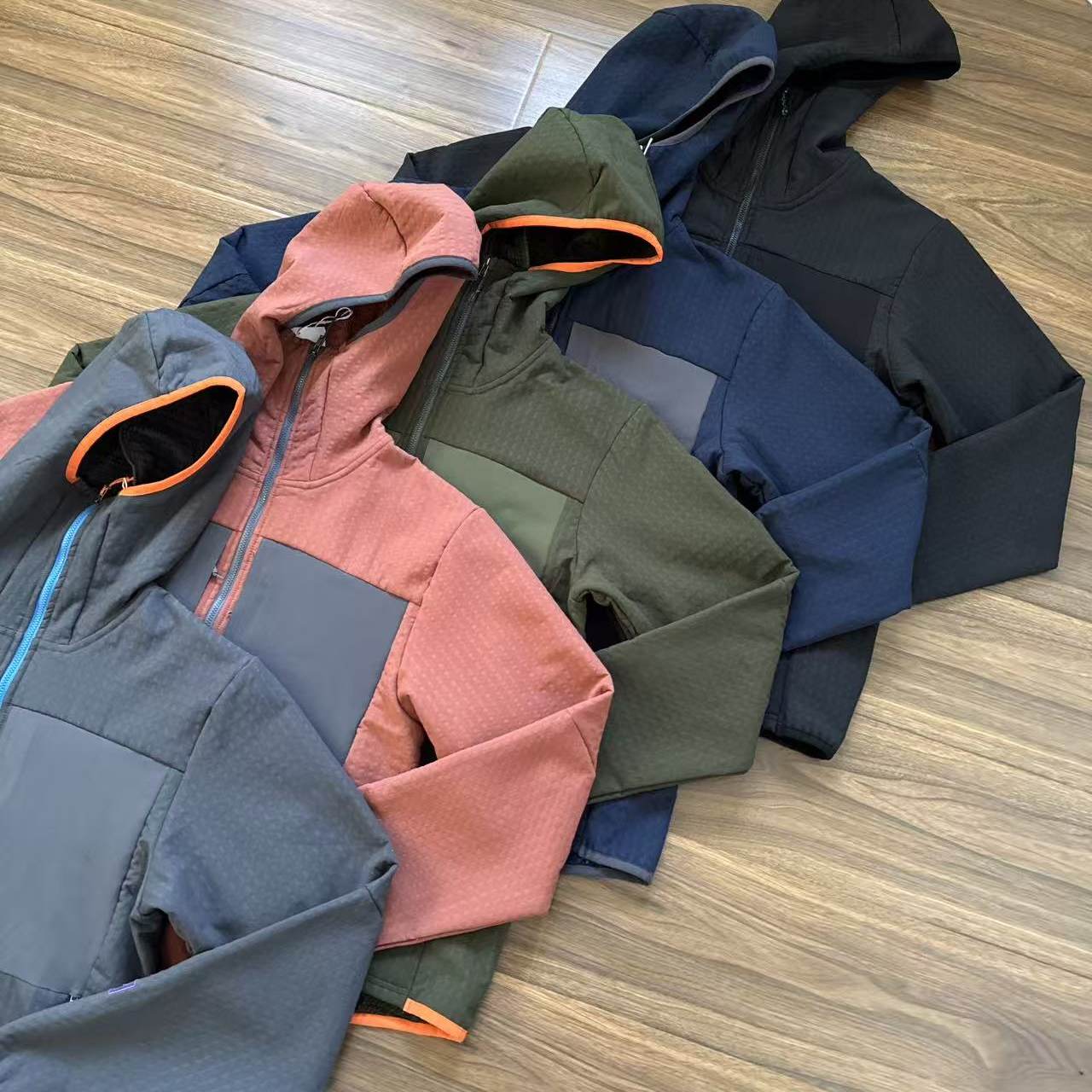 日单秋冬户外徒步登山防风防水保暖连帽抓绒衣男女运动打底软壳衣,淘宝优惠券,粉丝福利购,淘宝优惠卷