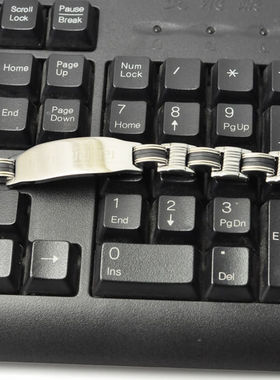 表带硅胶男士欧美款不掉色手链