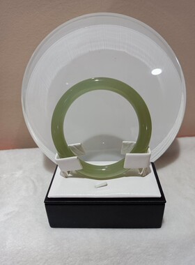 和田玉圆条手镯油性十足