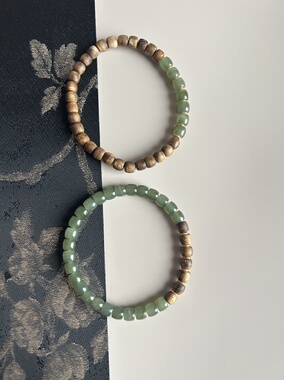 捡漏孤品 和田玉莺歌绿棋楠老型珠A B款手串