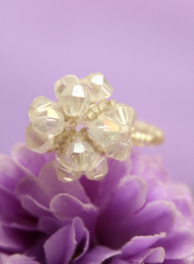 夜市地摊热卖戒指水晶地摊货源