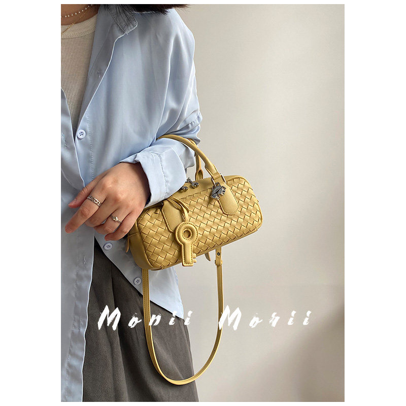 怪兽君2025新款小众俏皮小方包编织牛皮手提包真皮保龄球包小包包,淘宝优惠券,粉丝福利购,淘宝优惠卷