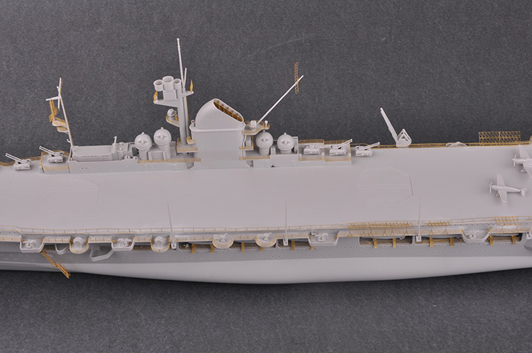 TRUMPETER 小号手 1/350 格拉夫 齐柏林 航母 05627 拼装模型