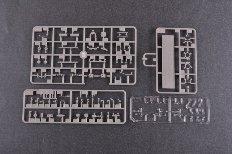 小号手 1/700 阿拉斯加号 CB-1 美国海军大型巡洋舰 06738 - 图2