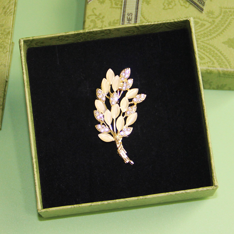 生日礼物女生闺蜜圣诞节元旦新年跨年送女朋友老师中国风胸针礼盒