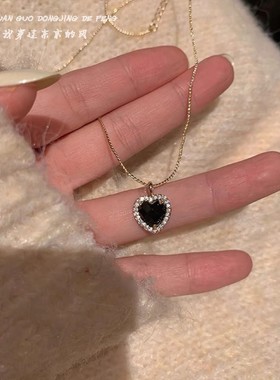 复古黑色爱心项链锁骨链