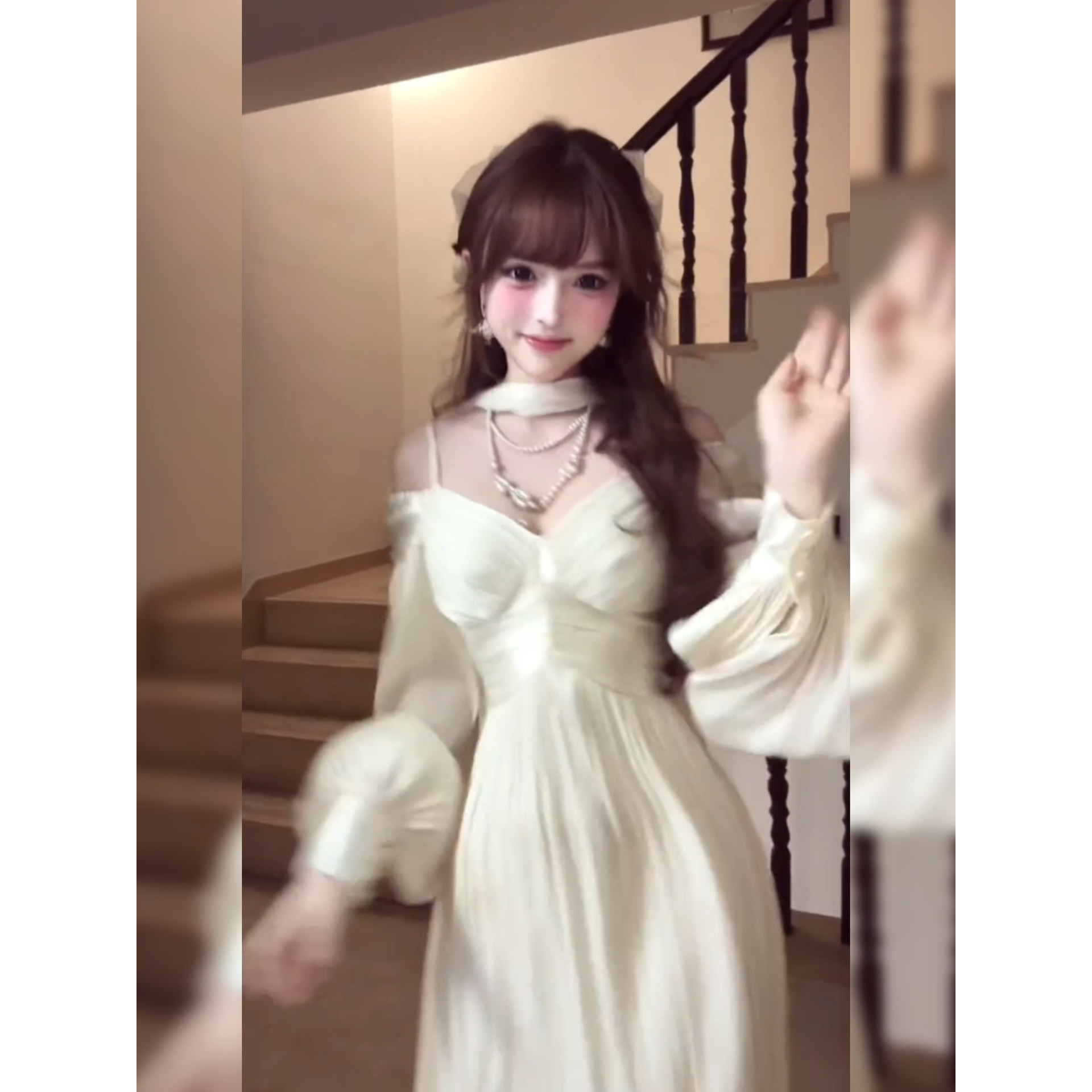 大码胖mm法式温柔风白色V领泡泡袖连衣裙女秋季收腰显瘦气质长裙,淘宝优惠券,粉丝福利购,淘宝优惠卷