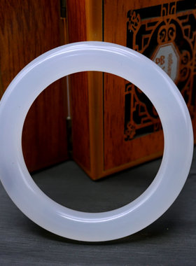 高冰种白色细款少女风大小号玉髓