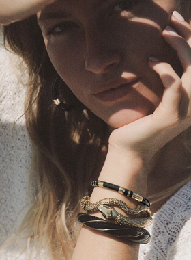 镀金度假条纹手镯Aurelie可调节