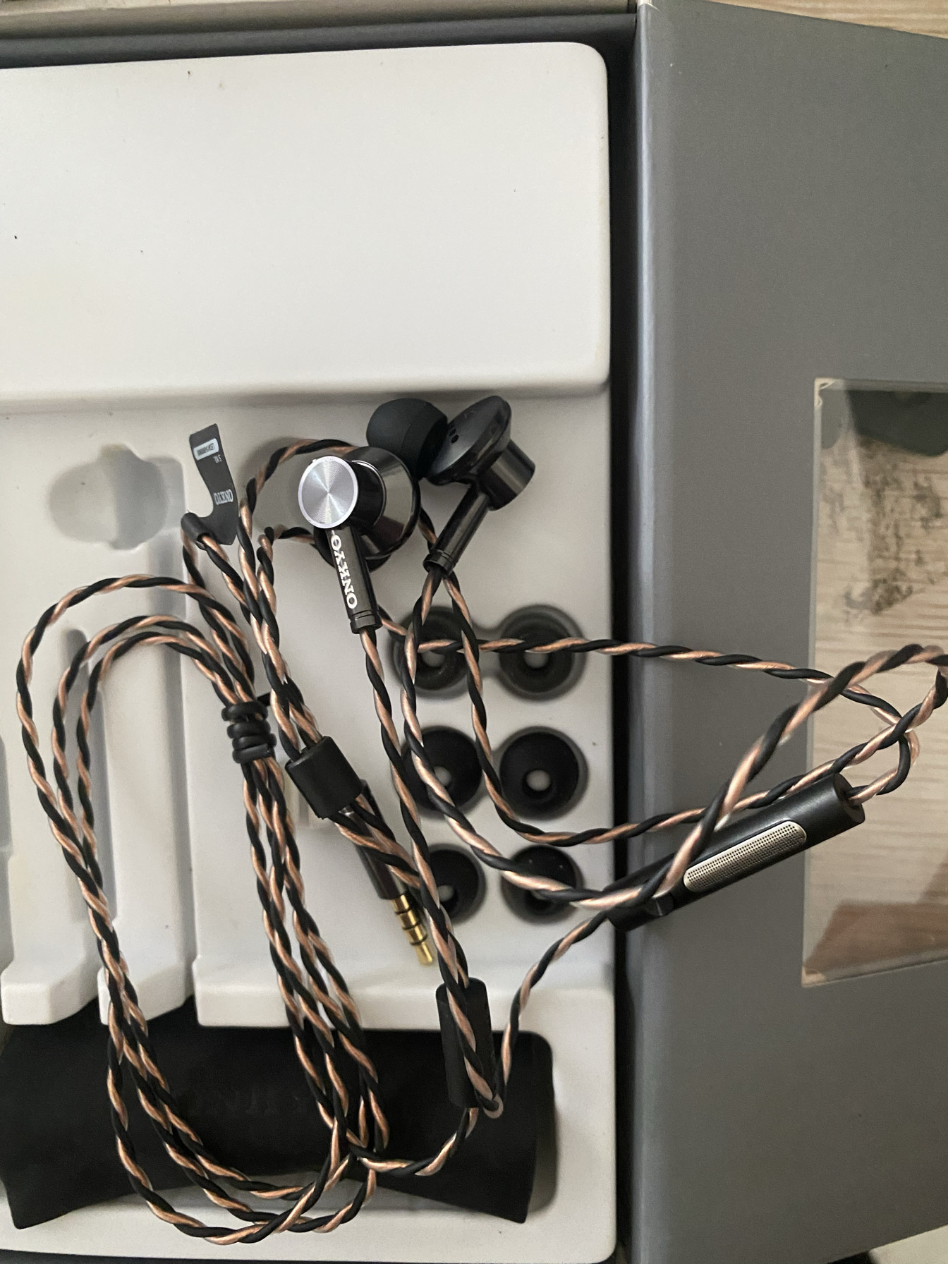 Onkyo/安桥 E700M入耳式耳机耳塞线控麦克风女生音乐电脑金属低音,淘宝优惠券,粉丝福利购,淘宝优惠卷