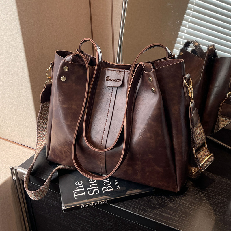  娜达丽亚箱包女士包袋