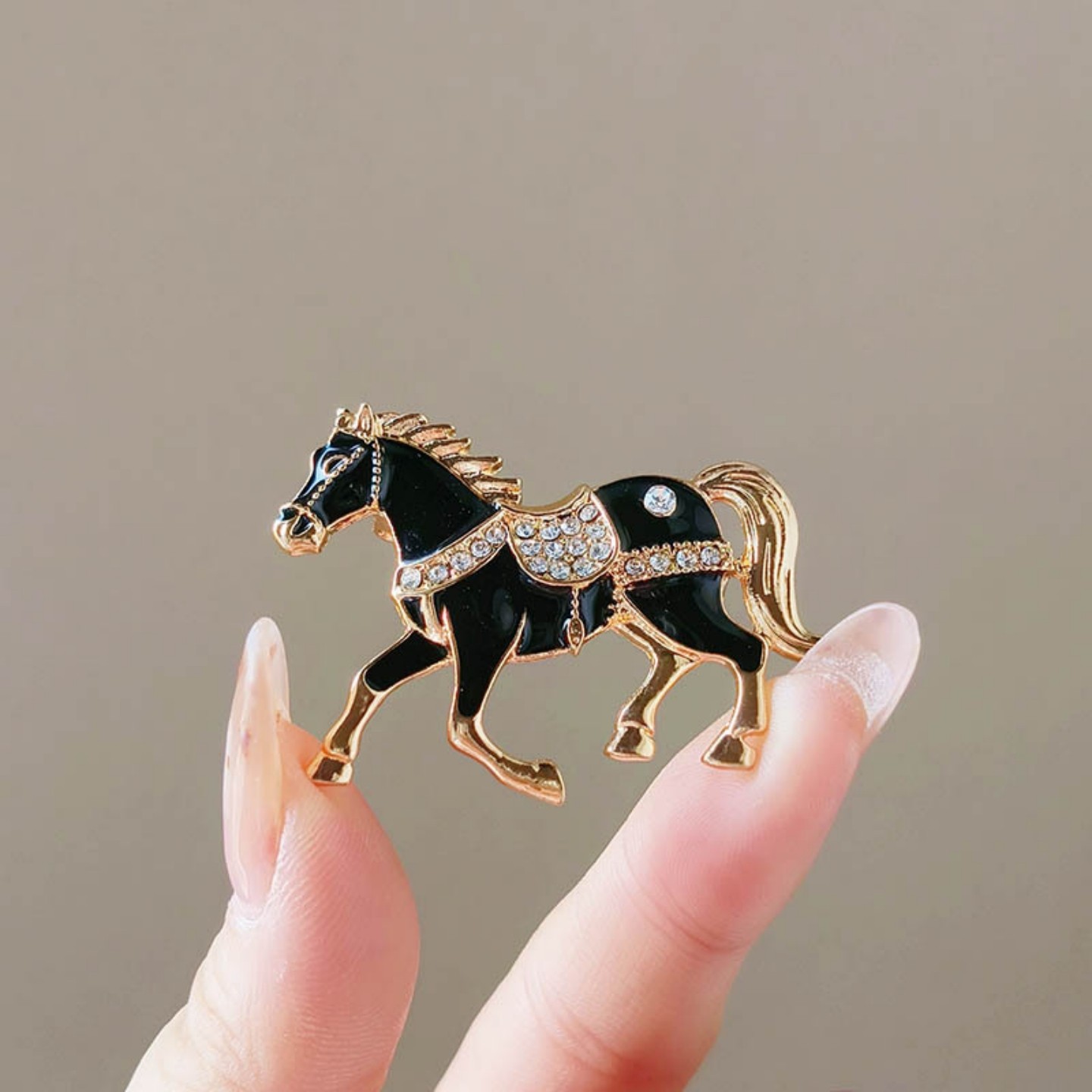 生肖马胸针小众气质复古动物胸花衣饰服饰配件别针马年新年配饰,淘宝优惠券,粉丝福利购,淘宝优惠卷