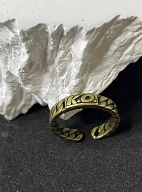 个性复古黑金色KO戒指 拳王拳击胜利戒指小众设计百搭指环手饰
