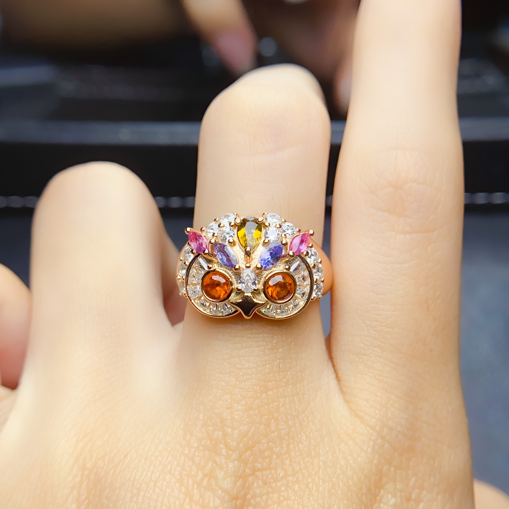 Xiaohongshu’s popular owl ring with natural gemstones