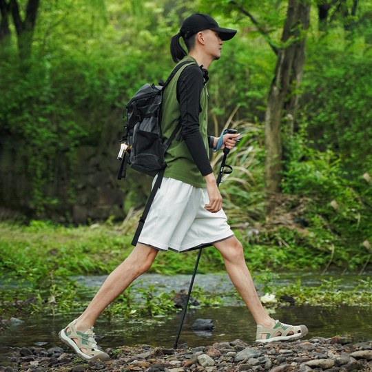 骆驼户外凉鞋男2025夏季新款透气镂空防滑溯溪徒步运动沙滩鞋子女