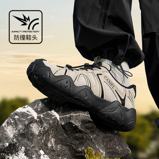 Дышащий сетчатый носок и мягкая эластичная межподошва.