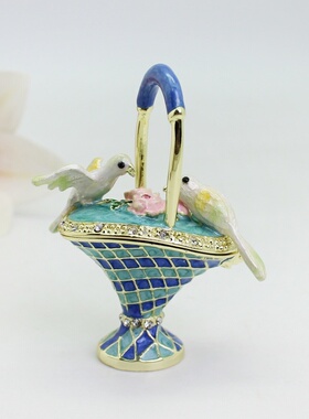 手工彩绘珐琅彩装饰摆件