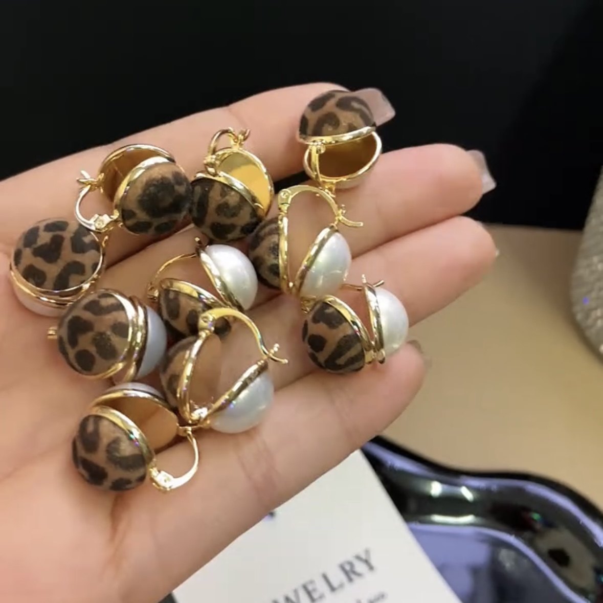 复古港风一款两戴植绒豹纹圆形珠珠耳扣高级感独特耳环个性气质女,淘宝优惠券,粉丝福利购,淘宝优惠卷