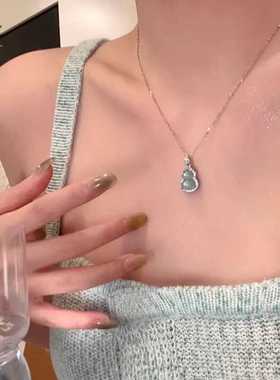 蓝色小众新中式轻奢颈链葫芦玉髓