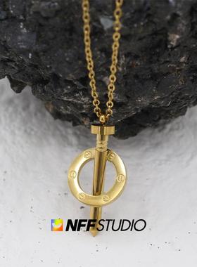 钛钢镀金罗马环钉情侣