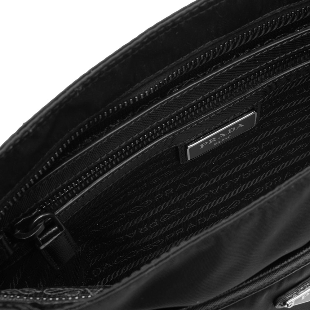 prada简约男士logo款斜跨单肩包 天猫奢品直营女士包袋