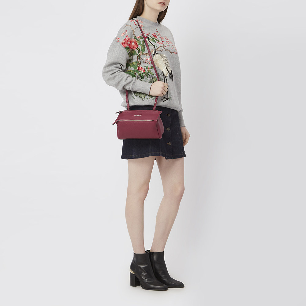  天猫奢品直营女士包袋