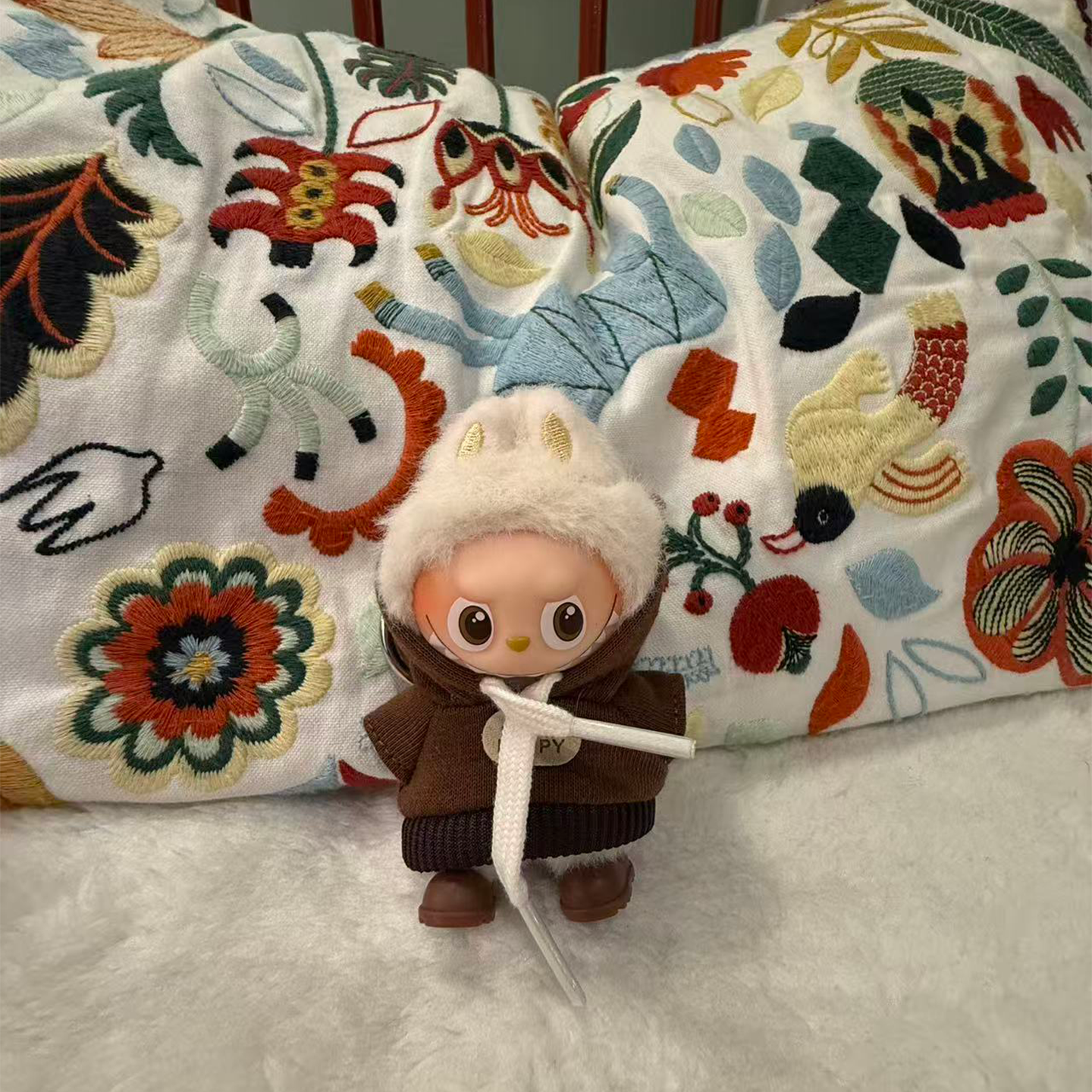 拉布布公仔mini连帽卫衣labubu四代迷你10cm心底密码4.0娃衣套装 - 图1