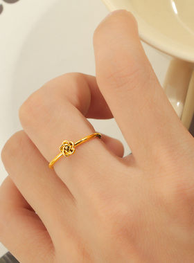 轻奢镀18K金钛钢玫瑰女戒不掉色