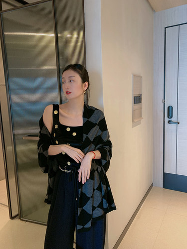 ABow 春季德国机/中性灰棋盘格纹破洞宽松羊毛薄款套头毛衣女围巾 - 图3