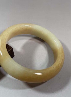 天然和田玉57mm圈口手镯正品