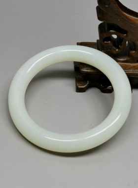 天然和田玉白玉55圈口手镯