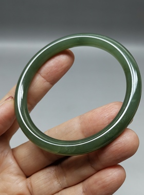 天然和田玉手镯57mm圈口湖水绿