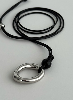 SAMPAN轻奢几何圆环黑绳毛衣链