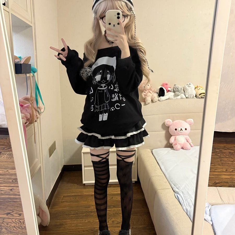 blurredbear原创日系萌感宅系圆领套头漏肩早秋长袖二次元卫衣女 - 图2