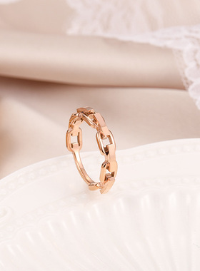 钛钢镂空方形戒指0234