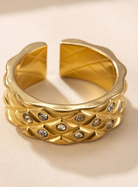 跨境轻奢菱格微镶钻开口戒