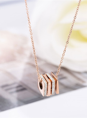 欧美创意方块钻圈钛钢项链