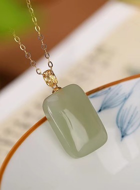 金色钛钢项链女款复古锁骨链